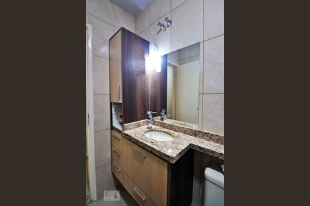 Casa à venda com 278m², 3 quartos e 2 vagasBanheiro Social