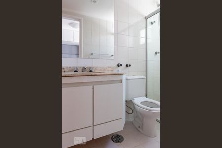 Apartamento à venda com 72m², 3 quartos e 2 vagasBanheiro da Suíte