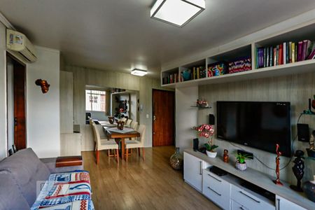 Sala de apartamento à venda com 2 quartos, 67m² em Medianeira, Porto Alegre