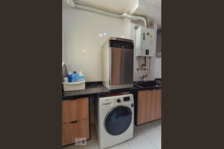 Apartamento à venda com 106m², 3 quartos e 2 vagas Apartamento à venda com 106m², 3 quartos e 2 vagasÁrea de Serviço