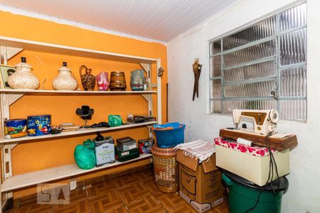 Casa à venda com 140m², 2 quartos e 1 vagaQuarto de Serviço