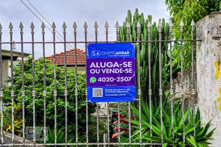 Casa à venda com 140m², 2 quartos e 1 vagaPlaquinha