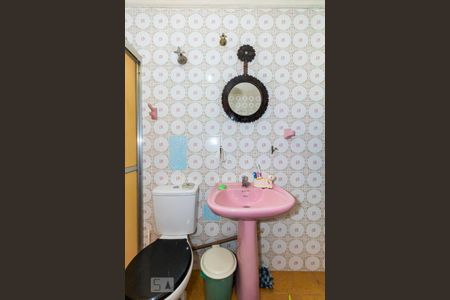 Casa à venda com 140m², 2 quartos e 1 vagaBanheiro da Suíte