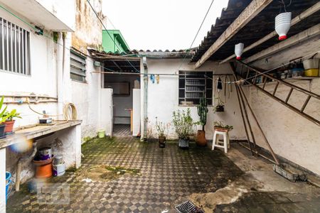 Casa à venda com 140m², 2 quartos e 1 vagaQuintal