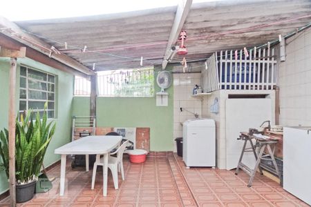 Casa à venda com 120m², 4 quartos e sem vagaVaranda