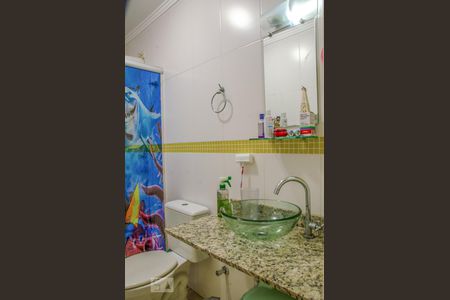 Banheiro da suíte 1 de casa à venda com 2 quartos, 120m² em Vila Amalia (zona Norte), São Paulo