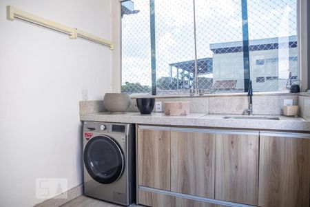 Apartamento para alugar com 112m², 4 quartos e 1 vagaÁrea de serviço