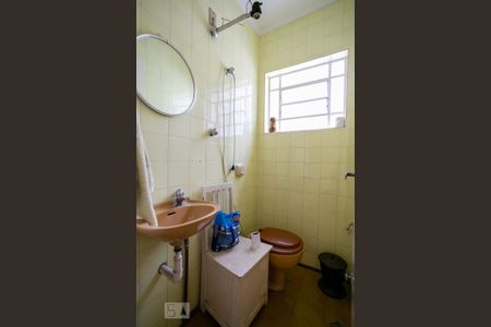 Casa à venda com 276m², 3 quartos e 4 vagasBanheiro de serviço