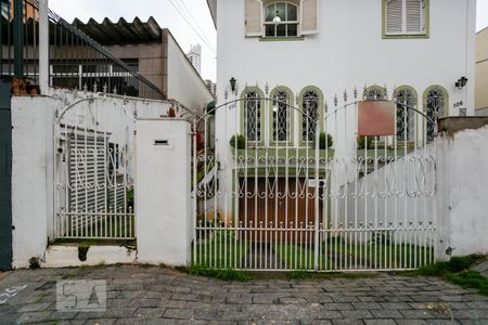 Casa à venda com 276m², 3 quartos e 4 vagasFachada