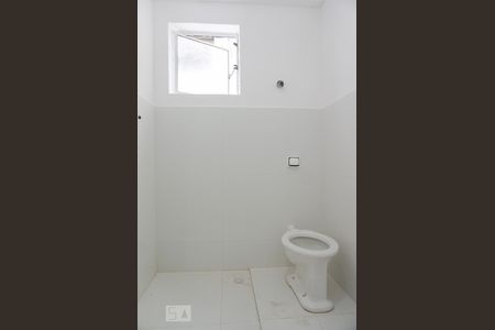 Banheiro de casa para alugar com 1 quarto, 40m² em Parque Peruche, São Paulo