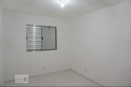 Quarto de casa para alugar com 1 quarto, 40m² em Parque Peruche, São Paulo