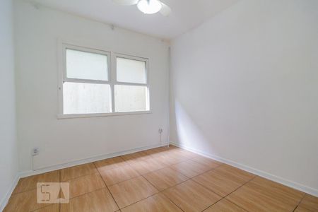 Sala/Quarto de kitnet/studio para alugar com 1 quarto, 30m² em Centro Histórico, Porto Alegre