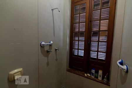Casa para alugar com 350m², 5 quartos e 5 vagas Casa para alugar com 350m², 5 quartos e 5 vagasBanheiro 1