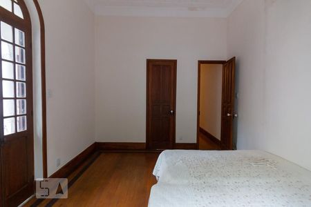 Casa para alugar com 350m², 5 quartos e 5 vagas Casa para alugar com 350m², 5 quartos e 5 vagasQuarto 2