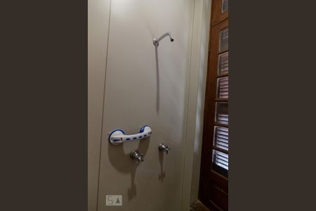 Casa para alugar com 350m², 5 quartos e 5 vagas Casa para alugar com 350m², 5 quartos e 5 vagasBanheiro 1