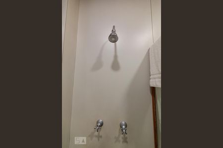 Casa para alugar com 350m², 5 quartos e 5 vagas Casa para alugar com 350m², 5 quartos e 5 vagasBanheiro da Suíte