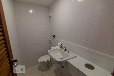 Casa para alugar com 350m², 5 quartos e 5 vagas Casa para alugar com 350m², 5 quartos e 5 vagasBanheiro 2