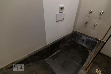 Casa para alugar com 350m², 5 quartos e 5 vagas Casa para alugar com 350m², 5 quartos e 5 vagasBanheiro da Suíte