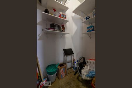 Casa para alugar com 350m², 5 quartos e 5 vagas Casa para alugar com 350m², 5 quartos e 5 vagasDespensa