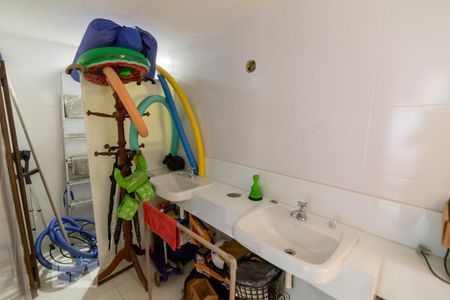 Casa para alugar com 350m², 5 quartos e 5 vagas Casa para alugar com 350m², 5 quartos e 5 vagasBanheiro 3