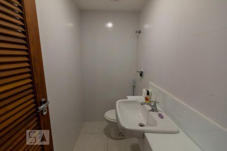 Casa para alugar com 350m², 5 quartos e 5 vagas Casa para alugar com 350m², 5 quartos e 5 vagasBanheiro 2