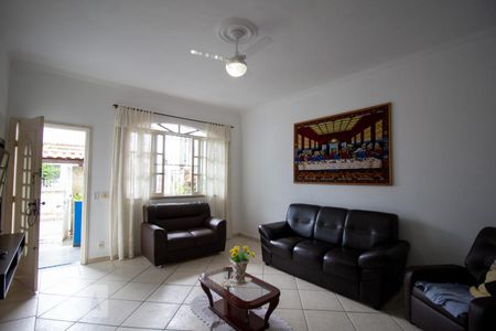 Casa de condomínio à venda com 254m², 3 quartos e 2 vagasSala