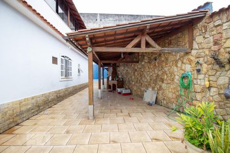 Casa de condomínio à venda com 254m², 3 quartos e 2 vagasQuintal