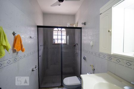 Casa de condomínio à venda com 254m², 3 quartos e 2 vagasBanheiro Social