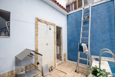 Casa de condomínio à venda com 254m², 3 quartos e 2 vagasQuintal