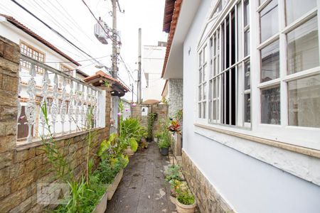 Casa de condomínio à venda com 254m², 3 quartos e 2 vagasVaranda