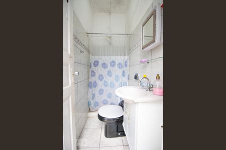 Casa de condomínio à venda com 254m², 3 quartos e 2 vagasBanheiro do Quintal