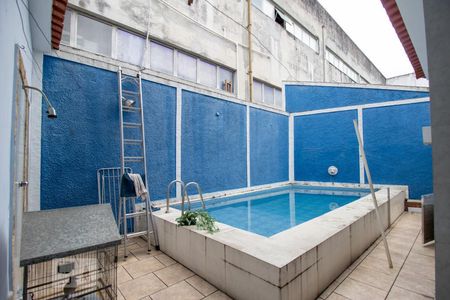 Casa de condomínio à venda com 254m², 3 quartos e 2 vagasPiscina