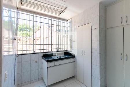 Apartamento para alugar com 105m², 3 quartos e 1 vaga Apartamento para alugar com 105m², 3 quartos e 1 vagaCozinha e Área de Serviço