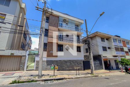 Apartamento para alugar com 105m², 3 quartos e 1 vaga Apartamento para alugar com 105m², 3 quartos e 1 vagaFachada