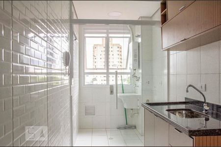 Cozinha de apartamento para alugar com 2 quartos, 55m² em Vila Nova Cachoeirinha, São Paulo