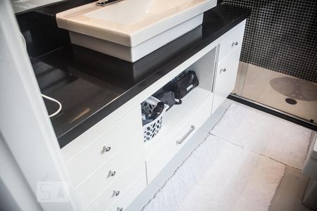 Apartamento à venda com 175m², 3 quartos e 2 vagasDetalhe do Banheiro da Suite