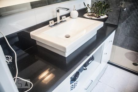 Apartamento à venda com 175m², 3 quartos e 2 vagasDetalhe do Banheiro da Suite