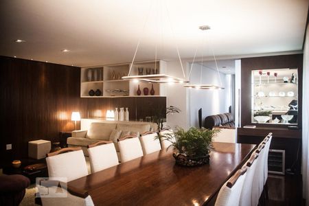 Sala de apartamento à venda com 3 quartos, 175m² em Bela Vista, São Paulo