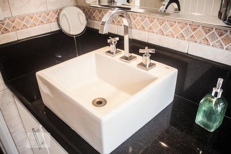 Apartamento à venda com 175m², 3 quartos e 2 vagasBanheiro - Torneira