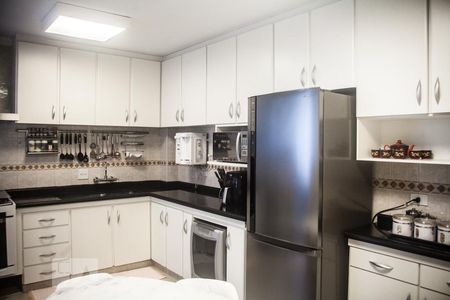 Apartamento à venda com 175m², 3 quartos e 2 vagasCozinha