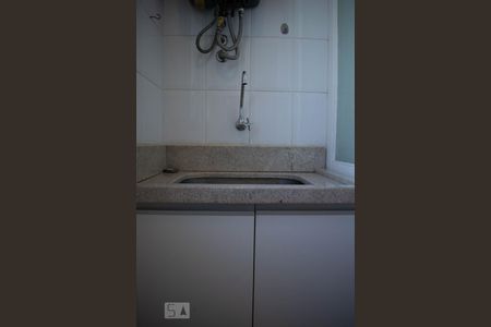 Apartamento para alugar com 77m², 3 quartos e 1 vagaÁrea de Serviço