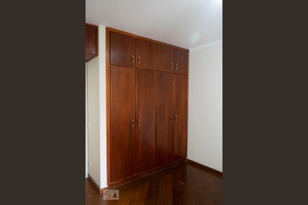 Apartamento para alugar com 145m², 3 quartos e 3 vagas Apartamento para alugar com 145m², 3 quartos e 3 vagasQUARTO 2