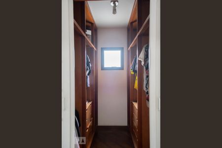 Apartamento para alugar com 145m², 3 quartos e 3 vagas Apartamento para alugar com 145m², 3 quartos e 3 vagasCLOSET QUARTO 3