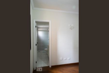Apartamento para alugar com 145m², 3 quartos e 3 vagas Apartamento para alugar com 145m², 3 quartos e 3 vagasQUARTO 2