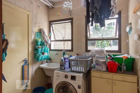 Apartamento para alugar com 170m², 3 quartos e 3 vagas Apartamento para alugar com 170m², 3 quartos e 3 vagasÁrea de Serviço