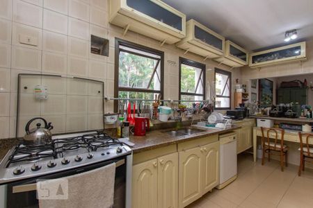 Apartamento para alugar com 170m², 3 quartos e 3 vagas Apartamento para alugar com 170m², 3 quartos e 3 vagasCozinha