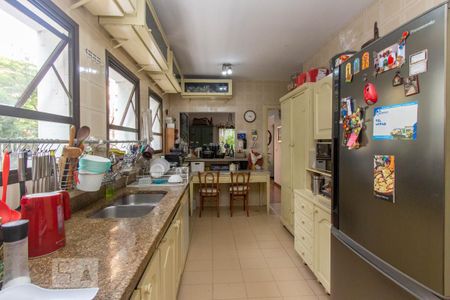 Apartamento para alugar com 170m², 3 quartos e 3 vagas Apartamento para alugar com 170m², 3 quartos e 3 vagasCozinha