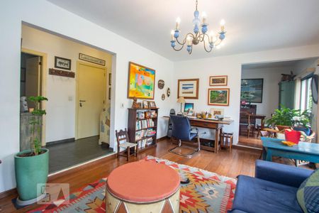 Apartamento para alugar com 170m², 3 quartos e 3 vagas Apartamento para alugar com 170m², 3 quartos e 3 vagasSala