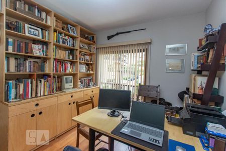 Apartamento para alugar com 170m², 3 quartos e 3 vagas Apartamento para alugar com 170m², 3 quartos e 3 vagasEscritório