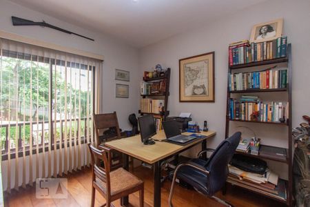 Apartamento para alugar com 170m², 3 quartos e 3 vagas Apartamento para alugar com 170m², 3 quartos e 3 vagasEscritório